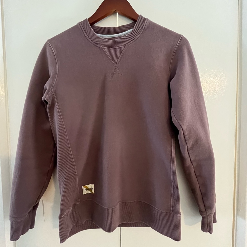 Tracksmith Women’s crewneck sweatshirt size xs